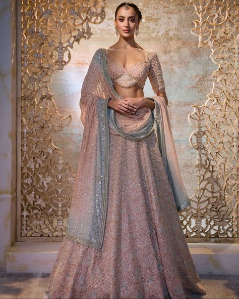 Lavender Lehenga, Couture 2024, Chikankari Lehenga, Embroidered Lehenga, Tarun Tahiliani, Indian Bridal Outfits, Indian Wedding Outfits, Traditional Attire, Lehenga Designs