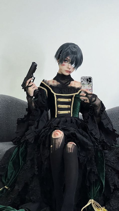 Grell Cosplay, Butler Outfit, Ciel Cosplay, Ciel Phantomhive Cosplay, Nun Outfit, Black Butler Meme, Black Butler Funny, Black Butler Cosplay, Circus Aesthetic