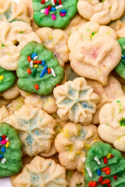 Vegan Spritz Cookies - The Hidden Veggies Butter Spritz Cookies, Cookie Press Recipes, Christmas Spritz Cookies, Spritz Cookie, Spritz Cookie Recipe, Vegan Christmas Cookies, P Design, Vegan Christmas Recipes, Spritz Cookies