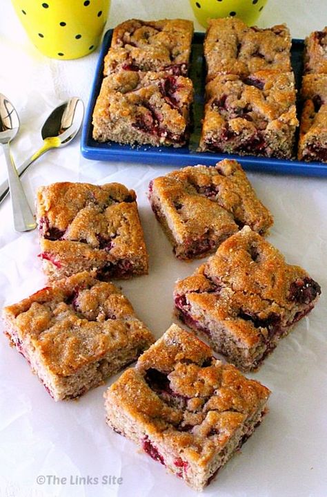 Make this quick and easy snack or dessert cake using your favourite fruit - I love adding plums! thelinkssite.com #cake #dessert #snacks #recipe #plums Plum Apple Recipes, Plum Recipes Healthy, Plum Muffins, Plum Dessert, Apple Cake Recipe Easy, Apple Slice Recipe, Dessert Snacks, Easy Apple Crisp Recipe, Plum Recipes