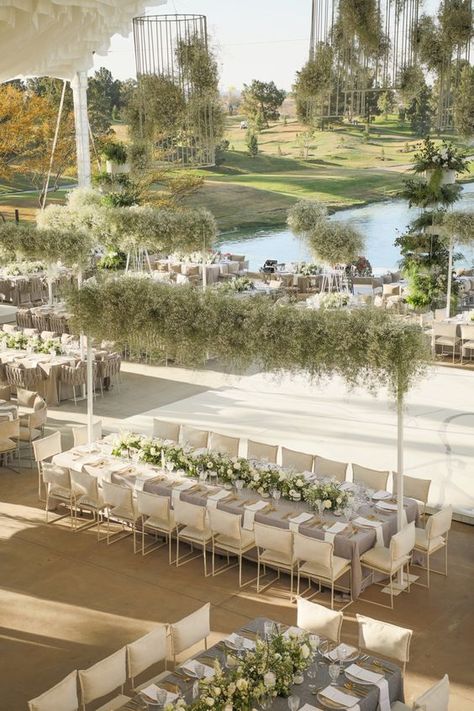 White Wedding Decor Elegant Outdoor, Luxury Wedding Dance Floor, Elegant Garden Wedding Reception, Wedding Reception Long Tables, Ethereal Wedding Decor, Greek Wedding Decor, Ethereal Wedding Theme, White Wedding Theme, Luxury Wedding Decor