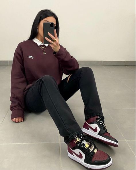 Jordan Retro Outfits Women, Women Jordans Outfit, Jordan 3 Outfit Women, Jordan 3 Outfit, Best Air Jordan 1, Jordan Outfit Women, Jordan 1 High Outfit, Abaya Outfit, Nike Sneakers Outfit