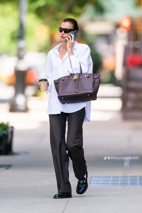 Coffee In New York, London Clothes, Irina Shayk Style, Model Off Duty, Looks Street Style, Irina Shayk, Girl Fits, Models Off Duty, Street Style Inspiration