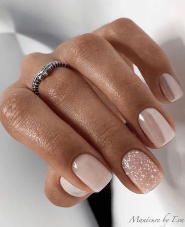 Browse the most gorgeous wedding nails for your big day, whether you're looking for bridal nails, wedding guest nails or bridesmaid nails. Bridal jelly nails. Nails Wedding Guest, Simple Bridal Nails, Wedding Guest Nails, Bachelorette Nails, Bridesmaid Nails, Bridal Nails Wedding, Nails Bridal, Wedding Day Nails, Birthday Nail Designs