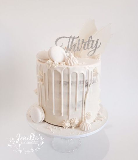 All white drip cake. By Jenelle's Custom Cakes. White Drip Cake, Drippy Cakes, White Chocolate Mud Cake, Torte Creative, White Birthday Cakes, 30 Birthday Cake, Torte Cupcake, Mud Cake, White Birthday