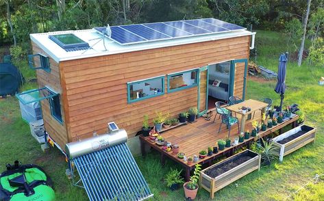 Off grid tiny house perfection Off Grid Home, House Minimalist, Off Grid Tiny House, Off Grid House, Diy Tiny House, Solar Water Heating, System Design, Model Art, Garden Architecture