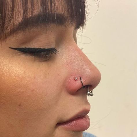 Double Nose Piercing Hoop And Stud, Double Nostril Piercing, Double Nose Ring, Double Nose Piercing, Nose Piercing Hoop, Beauty Hacks Skincare, Double Piercing, Face Piercings, Cool Ear Piercings