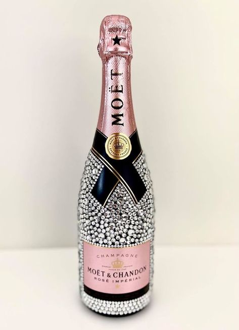 Bedazzled Veuve Bottle, Bling Champagne Bottle, Bedazzled Champagne Bottle, Champaign Bottle, Alcohol Bottle Decorations, Bedazzled Liquor Bottles, Bedazzled Bottle, Alcohol Bottle Crafts, Decorated Liquor Bottles