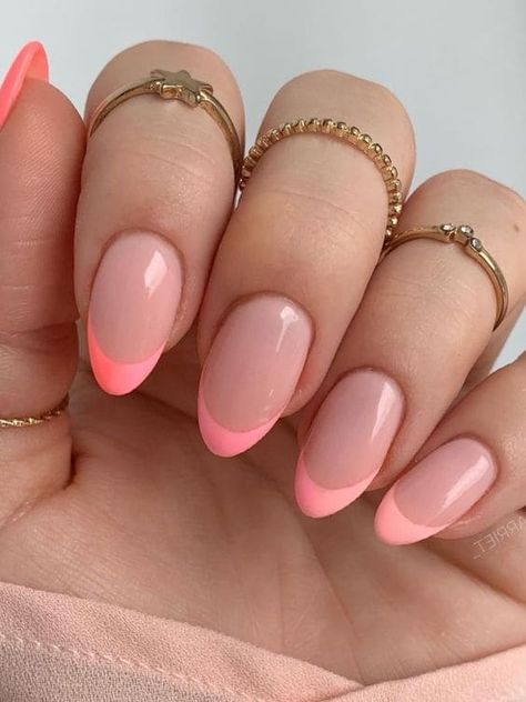 vertical ombre coral French tip nails Coral Nail Designs, Coral Acrylic Nails, Uñas Color Coral, Coral Nail Art, Coral Pink Nails, Coral Nails With Design, Coral Nail, Pink Tip Nails, Posh Nails