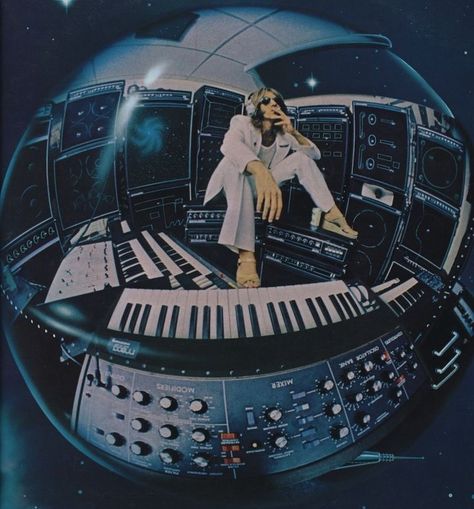 Fisheye Photography, Ray Manzarek, Shotting Photo, Out Of Control, Jim Morrison, Retro Futurism, Rock Roll, Pics Art, The Doors