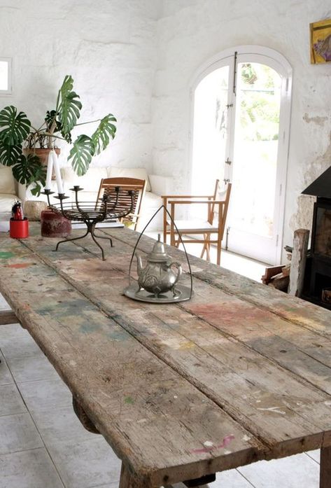 Farmhouse Dining Room Rug, Farmhouse Dining Room Table, Mesa Exterior, Farmhouse Dining Room, Rustic Table, Farmhouse Dining, Menorca, Dining Room Rug, A Living Room