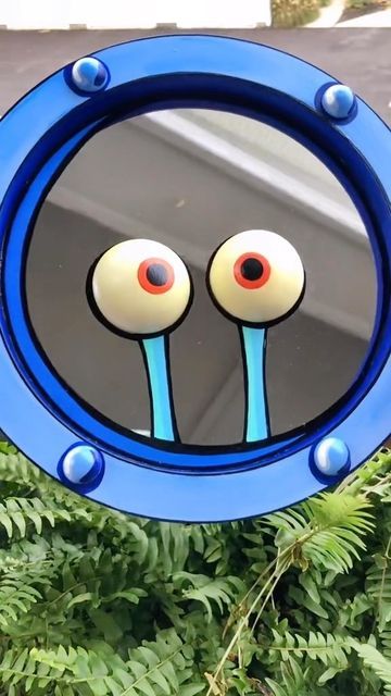 Spongebob Glasses Painting, Spongebob Mirror, Mirror Art Ideas, Circle Mirror Painting Ideas, Spongebob Bathroom Ideas, Spongebob Bathroom, Painted Mirrors, Painting On Mirror, Spongebob Art