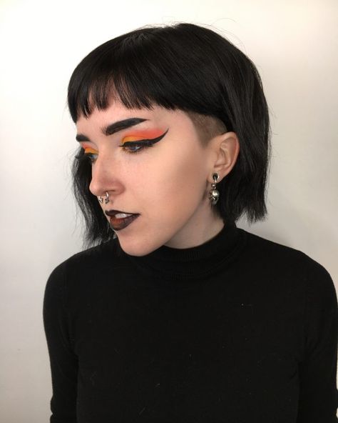 Microfringe Bob, Chin Length Hair Undercut, Chin Length Alternative Hair, Double Side Shave Long Hair, Jaw Length Hair With Bangs, Alt Bob With Bangs, Chin Length Hair With Undercut, Shaved Sides With Bangs Short Hair, Goth Bob With Bangs