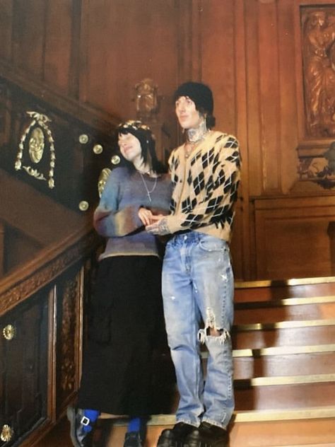 Alissa Salls And Oliver, Oli Sykes Outfits, Oli Sykes 2023, Oli Skyes, Alissa Salls, Emo Princess, Oli Sykes, Oliver Sykes, Kellin Quinn