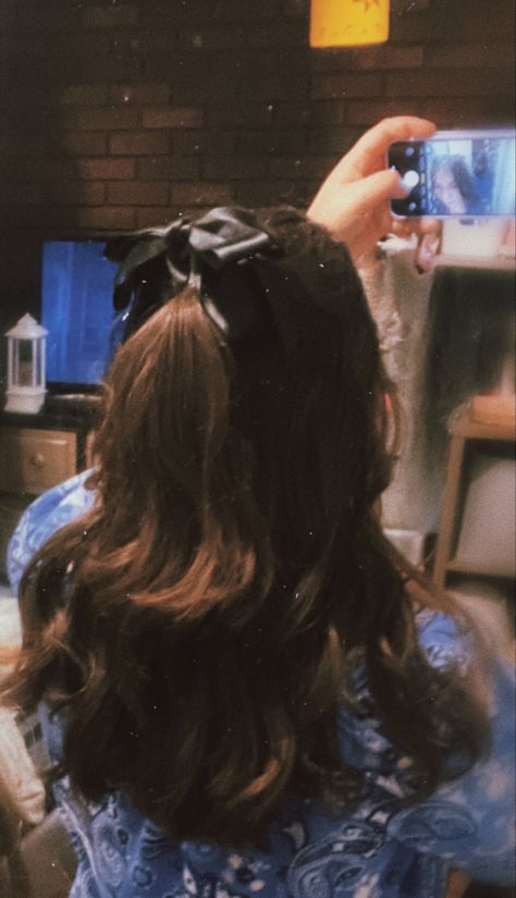 I adore how bows and ribbons look in hair. This is my take on a classic half up , half down with a black ribbon clip--yes clip! I found a banana clip with ribbons from SHEIN and put it on top to keep a sturdy bow in place! Use my reference code linked to this page for money off everytime you shop ♥️ Half Up Half Down Hair With Ribbon, Black Ribbon Hairstyles, Black Bow Hairstyles, Black Bow In Hair, Matilda Makeup, Half Up Half Down With Bow, Formal Half Up Half Down Hairstyles, Matilda Core, Slick Back Half Up Half Down Hair