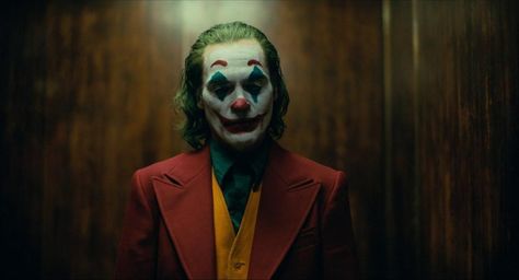 Joker by Todd Phillips – Stills | Frame Set Joker Videos, Joker Film, Joker Movie, Thomas Wayne, Still Frame, Pilot Episode, Film Grab, Joaquin Phoenix, Bruce Wayne