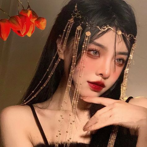 1PC Vintage Hair Jewelry Chinese Style Hairband Tassel Forhead Decoration Headpiece Chinese Hairpin Hair Accessories for Women|Hair Jewelry| - AliExpress Chain Hairstyles, Vintage Hairstyles For Long Hair, Bridal Hair Ornaments, Chinese Hairpin, Crystal Hair Accessories, Head Chain, Exotic Fashion, Fringe Hairstyles, Bride Hair Accessories