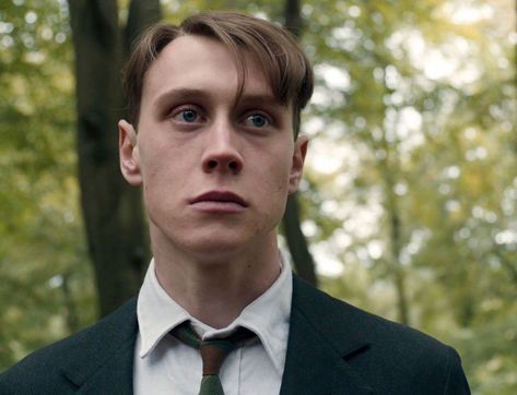 Best of George Mackay on Instagram: “George Mackay as Lewis Aldridge in 'The Outcast' (2015) #georgemackay #1917 #truehistoryofthekellygang #wherehandstouch #ophelia…” Hp Oc, The Outcast, George Mackay, On Twitter, Twitter, On Instagram, Instagram