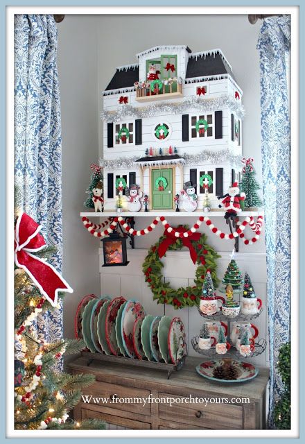 Pioneer Woman Dinnerware, Farmhouse Breakfast Nook, Holiday Coffee Bar, Farmhouse Breakfast, Ikea Christmas, A Vintage Christmas, Pinterest Challenge, Dollhouse Christmas, Holiday Theme