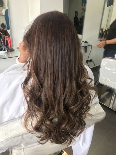 Lose Curls Hairstyles Wedding, Loose Curls On Straight Hair, Cute Lose Curl Hairstyles, Long Hair Curls At The End, Curled At Ends Hair, Straight But Curled Ends, Straight Hair Curled At The Ends, Long Straight Hair With Curls At The End, Lightly Curled Hair Long