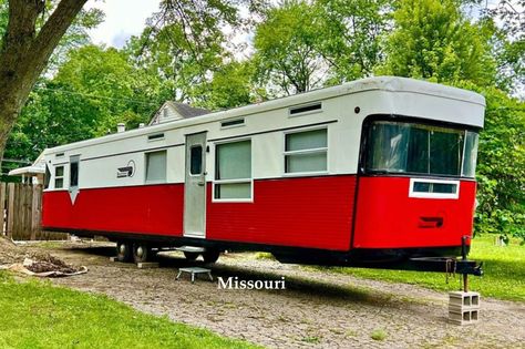 FSBO 1958 Imperial Mansion 46 Ft Spartan Trailer For Sale in Missouri Under $28K - Old Houses Under $50K Vintage Trailers For Sale, Spartan Trailer, Aluminum Trailer, Old Campers, Old Race Cars, Vintage Travel Trailers, Beach House Design, For Sale By Owner, Vintage Trailers