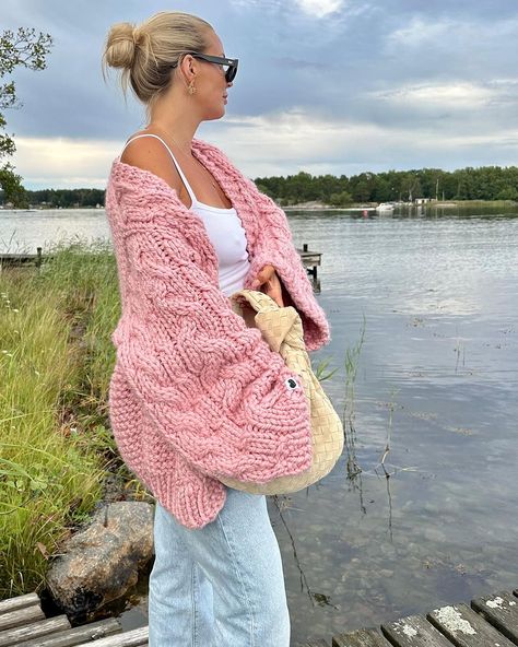 Long sleeve knitted cardigan