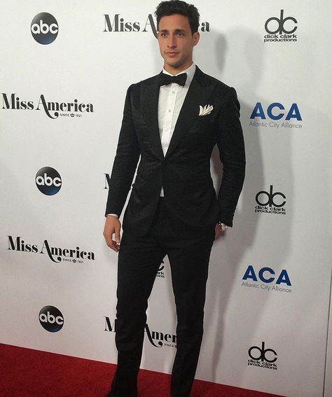 MCM Dr. Mike op Instagram: "Back to work this morning on that hospital grind and can't be any happier But have to admit last night was a blast, thanks again! #missamerica @cmnhospitals" Mikhail Varshavski, Dr Mike Varshavski, Mike Varshavski, Doctor Mike, Mixed Guys, Dr Mike, Husband Material, Cant Help Falling In Love, Gq Style