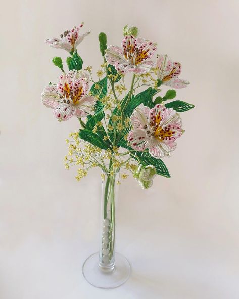 Beaded Flowers Bouquet, Beaded Flowers Patterns Tutorials, Beaded Flower Bouquet, Bead Bouquet, Lilies Bouquet, Beaded Bouquet, French Beading, Peruvian Lilies, Beaded Flowers Patterns