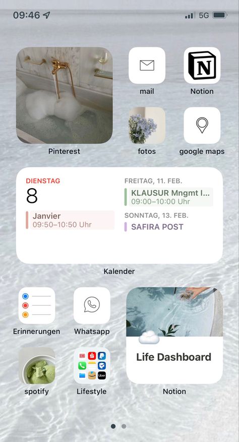 Productive Widgets Iphone, Simple Ios 15 Homescreen Ideas, Productive Home Screen Iphone, Iphone Home Screen Layout Normal, Customized Homescreen Iphone, Iphone Productivity Layout, Productive Iphone Homescreen, Home Page Design Iphone, Productive Iphone Layout