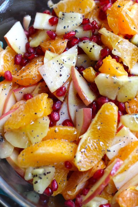 Christmas Citrus Salad | 12 Tomatoes Christmas Citrus Salad, Christmas Fruit Salad Holidays, Winter Citrus Salad, Potluck Recipes Easy, Salads Winter, Fresh Side Dishes, Salads Vegetable, Apple Salads, Thanksgiving Fruit Salad