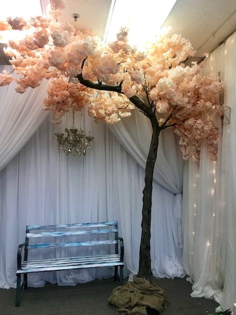 Wedding Rose Gold Theme, Gold Tree Branches, Bella Y Edward, Makeup Studio Decor, Ariel Wedding, Romantic Room Decoration, Tree Branch Decor, Rose Gold Theme, Nature Room