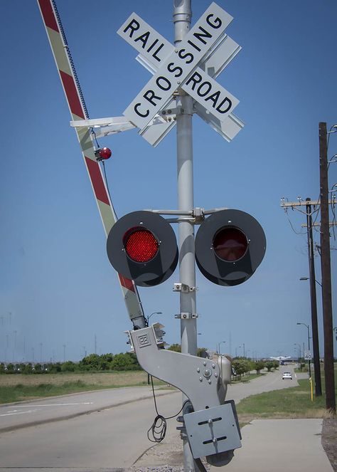 Railroad Crossing Railroad Lights, Railroad Crossing Signs, Holiday Living Room Decor, Railroad Images, Train Pics, Holiday Living Room, Railroad Crossing, Greyhound Bus, Visual Library