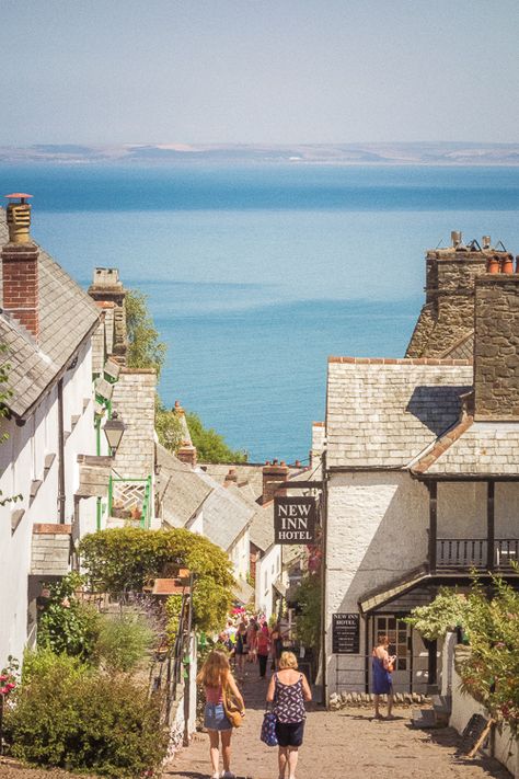 Small Village, English Seaside, Coastal Village Aesthetic, Clovelly Village, Seaside Village Aesthetic, European Seaside Town, Pretty Villages In England, English Village, Seaside Village