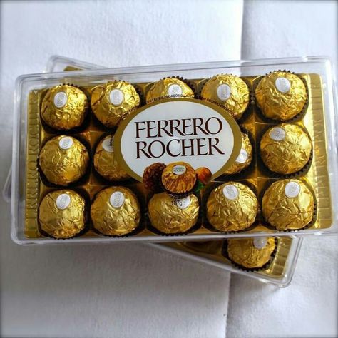 Frerror Roche Chocolate, Rocher Ferrero Ideas, Forero Rocher, Ferror Rocher, Ferrero Rocher Candy, Chocolate Ferrero Rocher, Ice Cream Snacks, Chocolate Lovers Gift, Rocher Chocolate