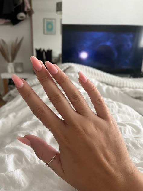 Subtle Aura Nails, Neutral Aura Nails, Airbrush Nails Ombre, Air Brushed Nails, Air Brush Nails, Air Brush Nail, Airbrushed Nails, Peachy Nails, Nails Airbrush