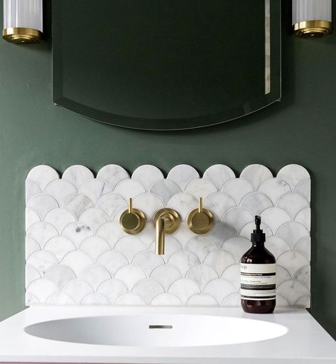 Mermaid Tile Bathroom, Scallop Tile Bathroom, Scallop Tiles, Mermaid Tile, Bathroom Splashback, Shell Mosaic Tile, White Marble Mosaic, Main Bathroom Ideas, Shell Tiles