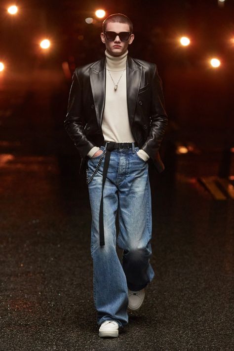 Leather Blazer Men, Mike Amiri, Painted Jeans, Male Fashion Trends, Outfit Jeans, Los Angeles Style, Man Fashion, Gentleman Style, Men's Wardrobe