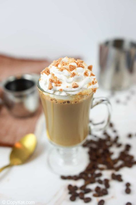 Smoked Coffee Drink, Butterscotch Latte, Starbucks Caramel Frappuccino, Starbucks Drink Recipes, Hot Coffee Drinks, Caramel Frappuccino, Starbucks Caramel, Bad Coffee, Weekly Recipes