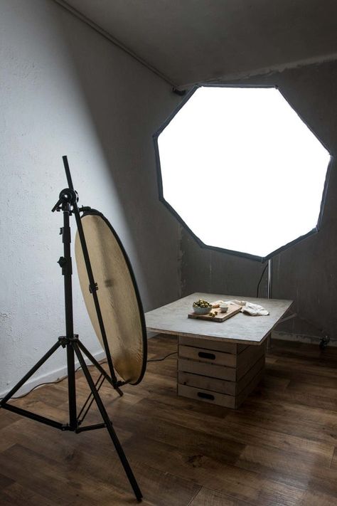 Breastfeeding Food, Food Photography Lighting Setup, Studio Lighting Setups, Food Photography Lighting, Photography Studio Setup, Food Photography Tutorial, Photography Lighting Setup, Artificial Lighting, Home Studio Photography