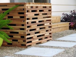 Hide your AC unit with this simple privacy screen. Could work for trash cans too. Pool Fences, Ac Cover, Air Conditioner Cover, Air Conditioner Units, Fence Ideas, Pool Equipment, Privacy Fence, Manufactured Home, Wooden Pallets