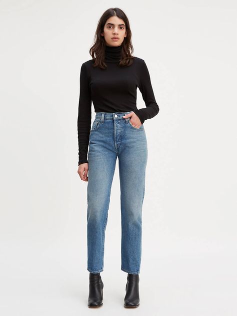 501 Levis Women Outfits Winter, Levi 501 Cropped Jeans Outfit, Levi 501 Jeans Women Outfit, Jeans Fall Outfit, Outfits Timeless, Jeans Outfit Fall, Levis 501 Jeans, Duck Dynasty, Outfit Jeans