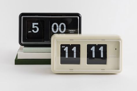 Analog Alarm Clock, Hallway To Bedrooms, Put Your Phone Down, Travel Alarm Clock, Minimalist Beauty, Analog Clock, Alarm Clocks, Will Turner, Flip Clock