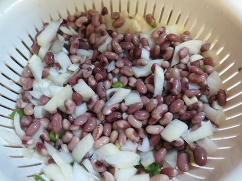 Let’s Cook Something New: Anasazi Beans | beyondgumbo How To Cook Anasazi Beans, Anasazi Beans Recipes Instant Pot, Anazasi Bean Recipes, Anasazi Beans Recipes, Anasazi Beans, Bean Soup Crockpot, Heirloom Beans, Beans And Sausage, Bean Varieties