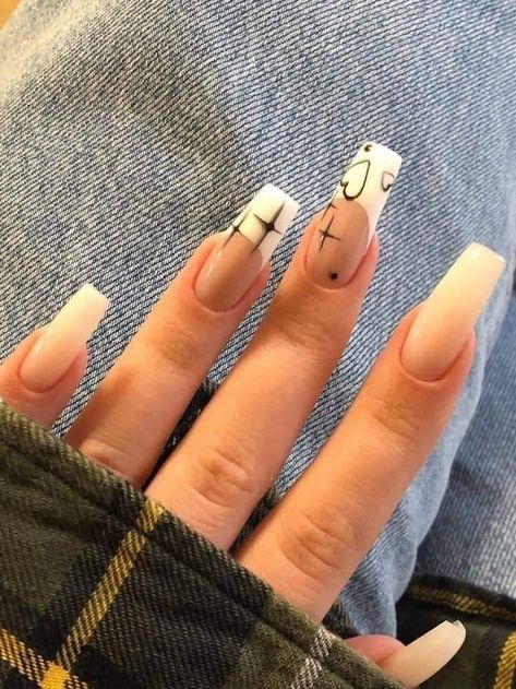 Square shaped white neutral nude french tips ombre black 90s nails Nails On Mixed Skin, Square Nails Black Design, Nail Inspo 90s, Carti Nails, Nails Aesthetic 90s, Grunge Nail Designs, 444 Nails, Nail Medium Length, Nail Inspo Grunge