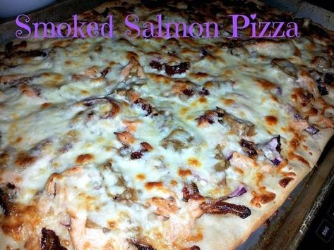 Salmon Flatbread Pizza, Salmon Flatbread, Smoked Salmon Pizza, Pizza Appetizer, Seafood Pizza Recipes, Salmon And Veggies, Salmon Pizza, Leftover Salmon, Pizza Appetizers