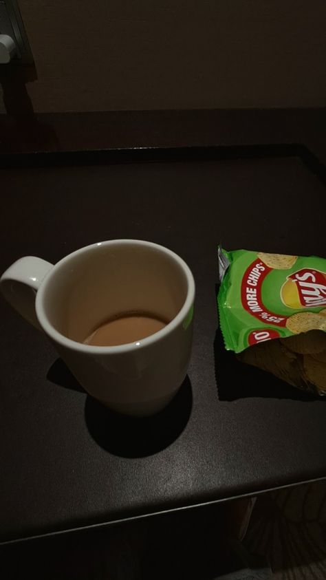 #sunday #weekend #office #coffee #follow Cafe Coffee Day, Homemade Comfort Food, Food Captions, Morning Coffee Images, Instagram Party, Food Drink Photography, Delicacy Food, Coffee Pictures, Snapchat Picture