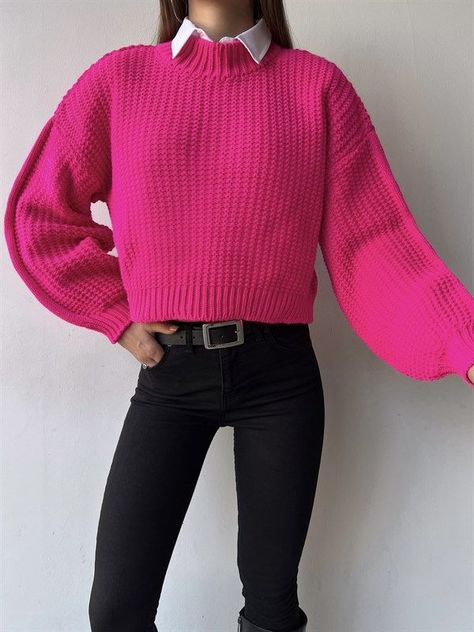 Pink Pullover Outfit, Red Pullover Outfit, Comfy Jeans Outfit, Pullovers Outfit, Chic Dress Classy, Casual College Outfits, Effortlessly Chic Outfits, Quick Outfits, Professional Outfits