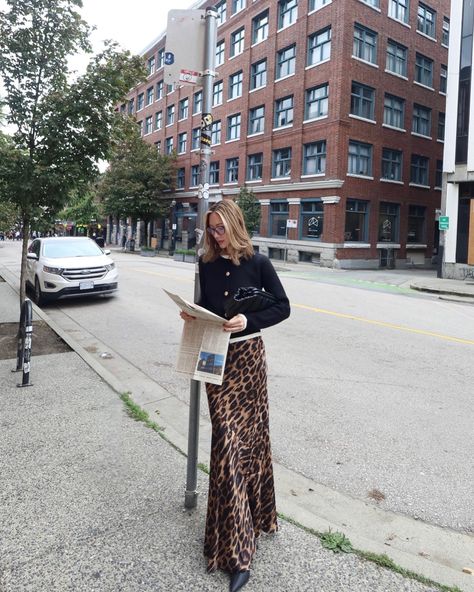 Leopard print is here to stay 👏🏻🐆 . Cardigan & skirt @commense.official code mel_12 Cheetah Midi Skirt Outfit, Leopard Maxi Skirt Outfit, Cheetah Print Skirt Outfit, Leopard Midi Skirt Outfit, Leopard Cardigan Outfit, Leopard Print Skirt Outfit, Commense Official, Leopard Skirt Outfit, Leopard Maxi Skirts