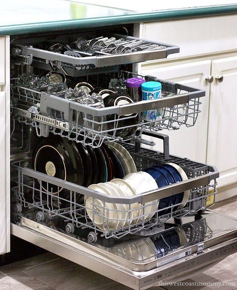 Our LG QuadWash® Steam Dishwasher Cleans, Steams, and Saves Energy | This West Coast Mommy Lower Dishwasher Rack, Homeowner Manifestation, Apartment Size Dishwasher, Large Dishwasher, Dishwasher Ideas, Lg Dishwasher, Traditional Kitchen Cabinets, Kitchenaid Dishwasher, Best Dishwasher