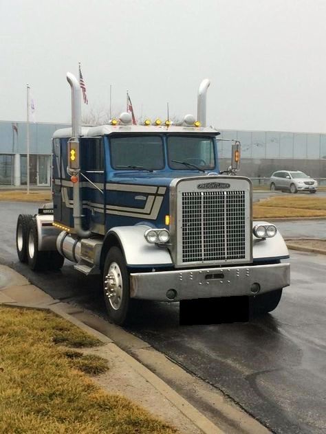 Freightliner Flc, Western Star Trucks, Freightliner Trucks, Western Star, Diesel Trucks, Peterbilt, Classic Trucks, Custom Trucks, Semi Trucks